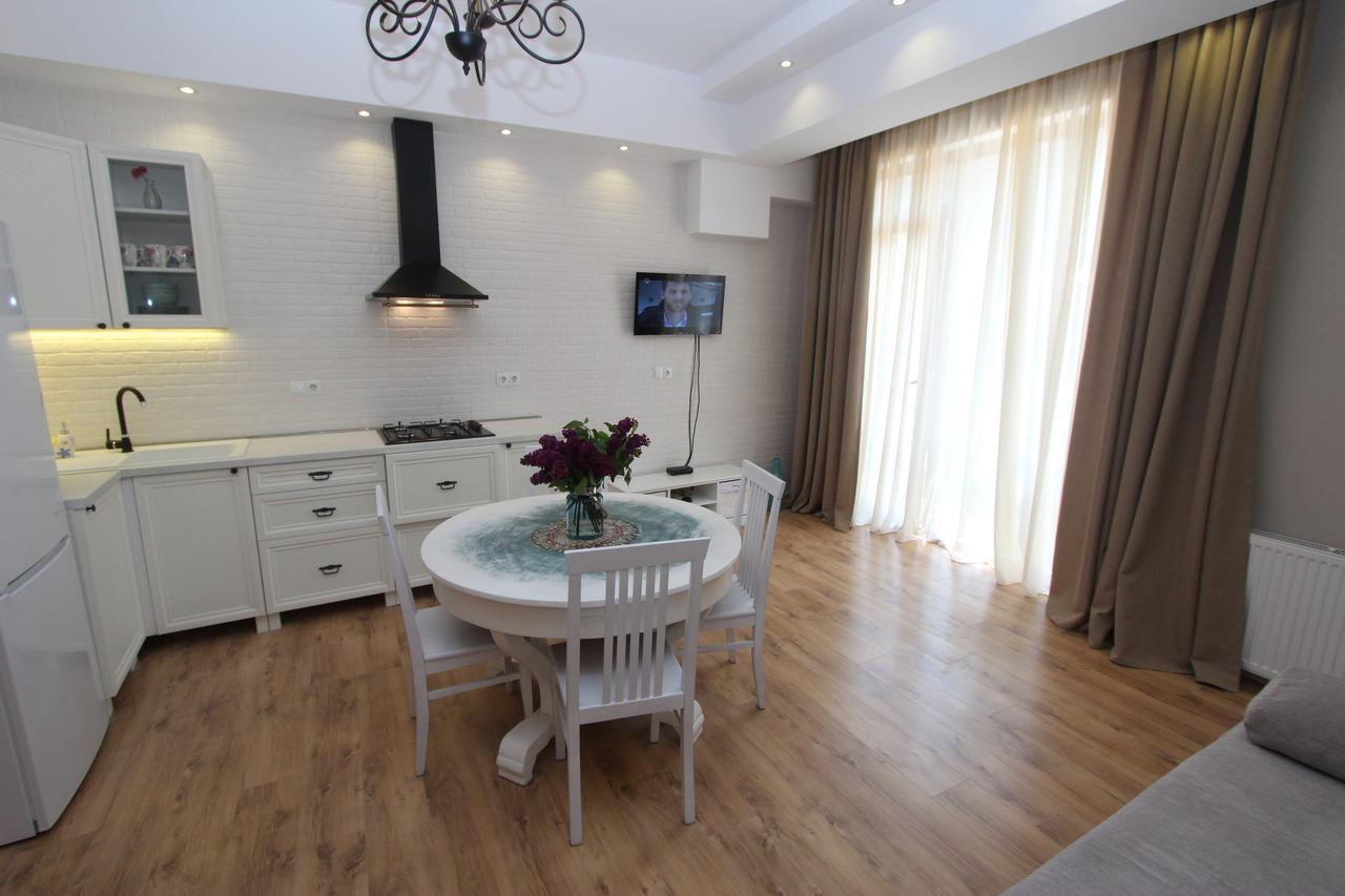 New Apartment In Old Tbilisi Exteriör bild